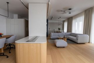 Luxusní bydlení v centru slovenské metropole. Majitelka se ve 28. patře cítí skoro jako na Manhattanu - Proženy.cz