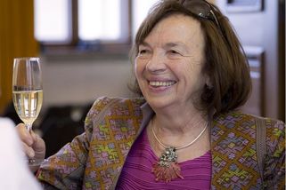 Mauzoleum bez sebereflexe. Servilně uslintaný dokument Livia měl zůstat v propadlišti dějin