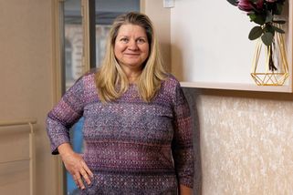 Léta vsázela na blond, ale bylo to jen zklamání. Který účes Ivu konečně rozzářil?