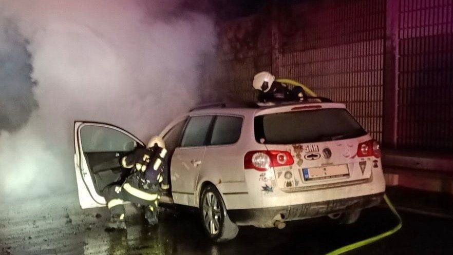 Požár vozidla omezil provoz na dálnici | hasici.cz