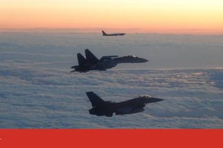 Ruské Tu-142 na výletě u Aljašky. Do vzduchu šly americké stíhačky