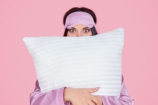 Polštář vám může zničit spánek, ale také stát za chrápáním, bolestmi zad a hlavy - Novinky