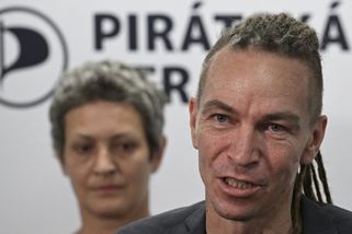 Vzpoura u Pirátů. Ozývají se hlasy volající po okamžitém konci Bartoše - Novinky