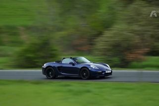 I Porsche může stát pod milion a jezdit za osm litrů. Ani servisu se nový majitel bát nemusí | Autosalon TV Prima