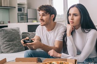 Jste s nezralým mužem? Žít se s ním dá, ale je to obrovská dřina - Novinky