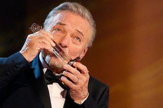 Hudební kvíz: Víc než 80 % lidí zná jméno Karla Gotta. Ale už u 4. otázky o jeho hudbě většina jen hádá