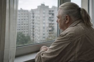 Richard z Bony a klid ochrnul po doušku mléka. Zemřel jako osamělý a paranoidní milionář v paneláku - Médium.cz