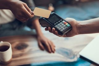 Alobal nebo pouzdro. Odborníci radí, kdy a jak chránit platební karty i klíčky - Seznam Zprávy