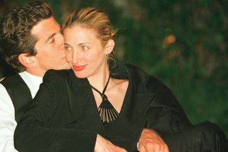 Láska s tragickým koncem: John F. Kennedy Jr. a Carolyn Bessette. Jak to bylo doopravdy? - Proženy.cz