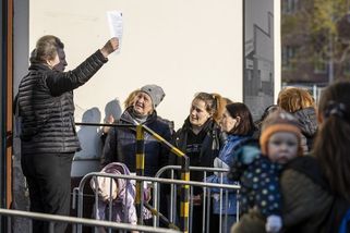 Uprchlíci bez peněz. Výplata humanitární dávky má zpoždění - Seznam Zprávy