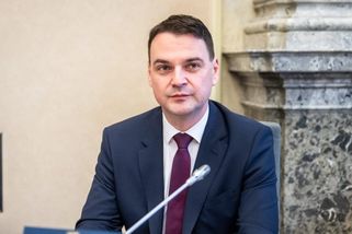 ‚Snaha poškodit Fidesz,‘ říká Macinka na zprávy, že maďarský ministr zahraničí donášel Rusku