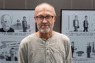 Miroslav Kemel se vrátil do své školy. Kresby vystavuje v Galerii fakulty stavební - Novinky