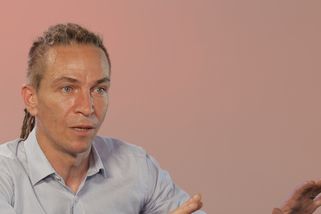 Ivan Bartoš: Chci být premiér, od Babiše chci omluvu, šíří o nás lži. Slibuji, že nezvýšíme daně | Prostor X