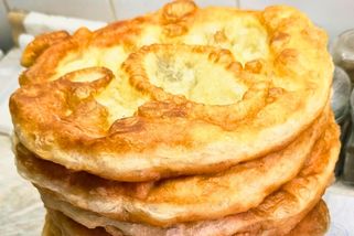 Jeden jednoduchý trik a langoše nenasáknou olejem: Od té doby co ho znám, stánkaři na pouti přišli o mě jako nejloajálnější zákaznici