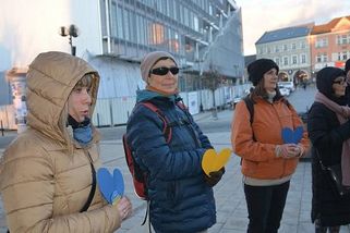 Čtvrté výročí války na Ukrajině si v Přerově připomněla jen hrstka lidí