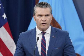 Online: Údery teprve začaly, naše muniční sklady jsou plné, řekl Hegseth - Seznam Zprávy