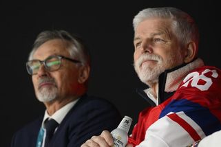 KOMENTÁŘ: On je prostě boží! Fanoušci Pavla budují kult osobnosti a dělají mu medvědí službu