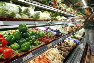 Většinu trhu s potravinami ovládají oligopoly, říká analytik - Novinky