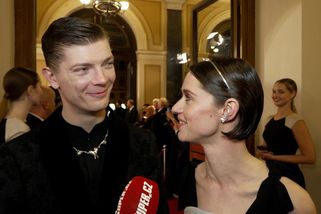 Seriálový vrah Hojer poprvé s manželkou, s níž se odstěhoval do Sudet: Petr Uhlík miluje extravaganci, lakuje si i nehty - Super.cz