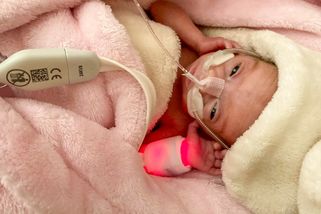 Od 386 gramů ke třem kilům. Viktorka přežila šedou zónu života a smrti – Maminka.cz