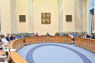 Ve vládě to vře. Babišovi dochází trpělivost, dva ministři už to mají nahnuté - Médium.cz