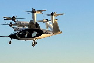 V Dubaji budou už letos létat elektrické taxíky - Novinky