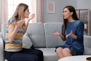 Hádky podle horoskopu. Jste diplomat, nebo ranař? Vodnář klidně vyvolá světovou válku, Ryba v sobě vztek dusí - Proženy.cz