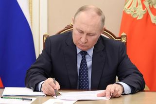 Putin se opět inspiroval Hitlerem. Založil novou organizaci