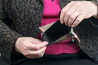 Konečně se bude vyplácet 13. důchod: Ne všichni na něj však budou mít nárok - Médium.cz