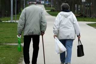 Vláda prosadila většinu důchodových slibů z programu, opozice chce změny rušit