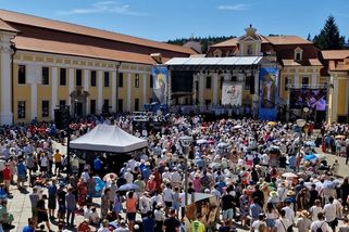 Žijeme ve velkém blahobytu, řekl biskup Holub při národní pouti na Velehradě - Novinky