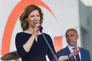 Brněnská primátorka je připravena rezignovat. Neumí vysvětlit fotku s bílým práškem - Novinky