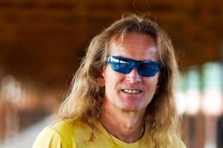 Nepříliš úspěšný politik z Trikolory má asi komple...