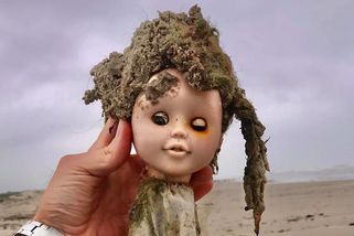 Texaští vědci na pláži pravidelně nacházejí hrůzu nahánějící panenky - Novinky