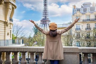 Všude špína a smrad, cupují Češi Paříž. Rozčarování ale zažili i jinde