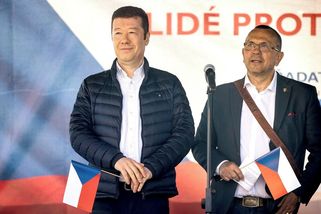 SATIRA: Využil Okamura 26 miliónů Kč, které odklonil z SPD, na zlaté veřejné záchodky pro naše lidi? - Médium.cz