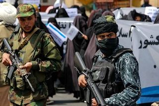 Začala další otevřená válka: Proč Pákistán zaútočil na Afghánistán, co bude dál