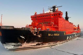 Video: Ruský jaderný ledoborec se srazil s nákladní lodí - Seznam Zprávy