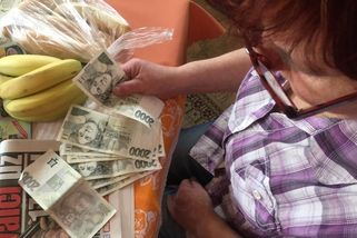 Přídavek k důchodu: Máte na peníze navíc od státu nárok i vy?