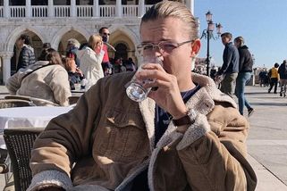 Režisér a vzor mladé generace Jan Strach stanul před soudem: Kvůli vydírání mu hrozí 5 až 12 let za mřížemi - Super.cz