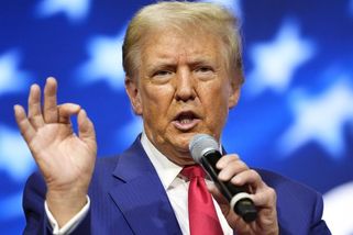 Hrozil jsem Putinovi, že mu v Moskvě ustřelím kopule nad hlavou, holedbá se Trump - Novinky