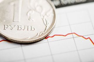 Rubl zažívá volný pád. Rusko čekají turbulence, které nemají obdobu - Seznam Zprávy