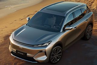 Spotřeba pod tři litry a dojezd 2 300 km: Číňané znovu šokují pokrokovou technikou - Garáž.cz