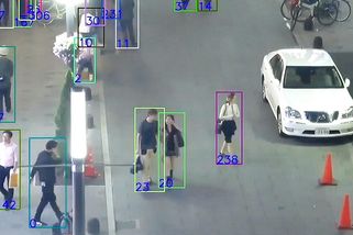 Čínský "strýček" ve vašem bytě: svědectví o skryté genocidě a totalitním teroru