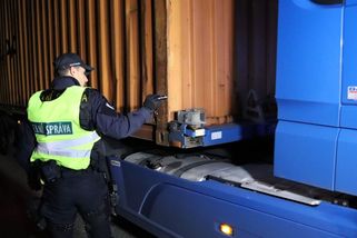 Kariéra u celníků snadno a rychle: Šéfové podle inspekce porušují zákon - Seznam Zprávy