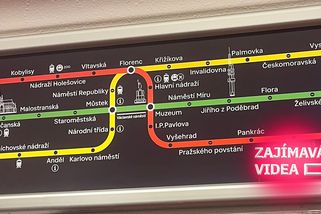 Co to? Nový plánek v pražském metru probudil cestující | Zajímavá videa