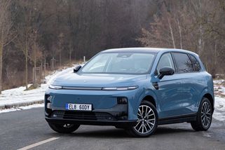 Čínská Tesla jako soupeř Škody Elroq: Jak dobrý je Leapmotor B10 a kolik vám ušetří peněz - Garáž.cz