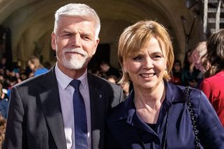 Prezident Pavel hájí náhrady pro svou manželku. „Slouží této zemi,“ říká - Seznam Zprávy