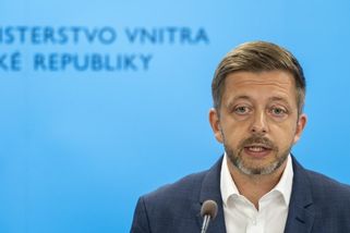 Rakušan: Absolutní bezpečí je iluze. V řešení útoku na filozofické fakultě si vyčítám hlavně jednu věc