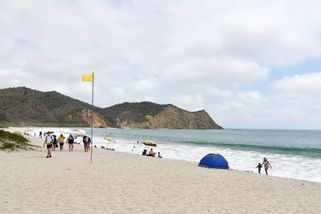 Scéna jako z hororu: Na pláži v oblíbeném letovisku viselo pět useknutých lidských hlav